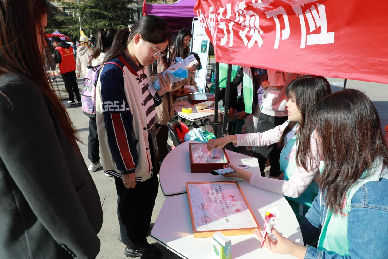 坚守“粮”心，科普在行动--河南工业大学开展节粮爱粮科普研学活动