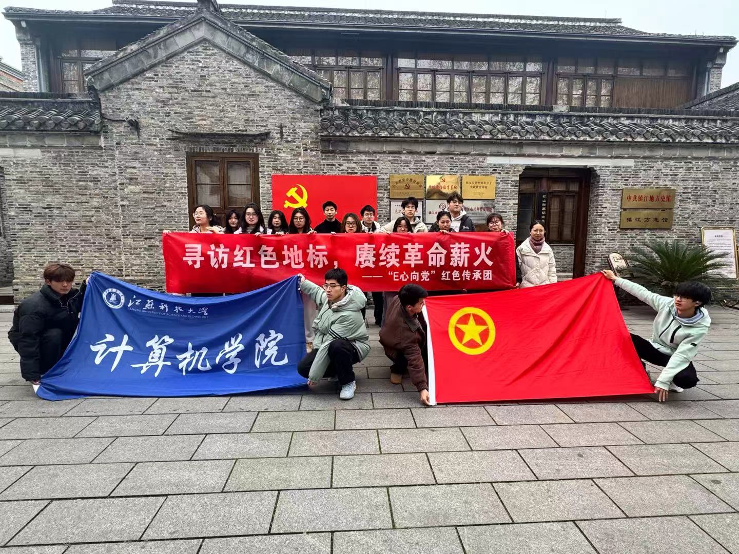 Ѱ�ú�ɫ�ر꣬����ʷ�����С����롱����