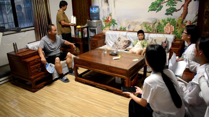 �Ӵ�ѧ�Ӹ����ȣ������Ʒ�����ܣ���׼Ӫ�����¾�