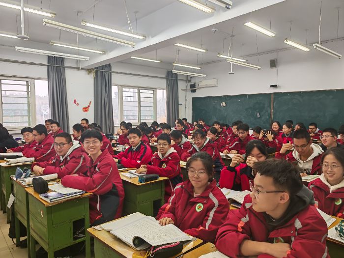 ��������ů���ģ�����ǰ���޹���