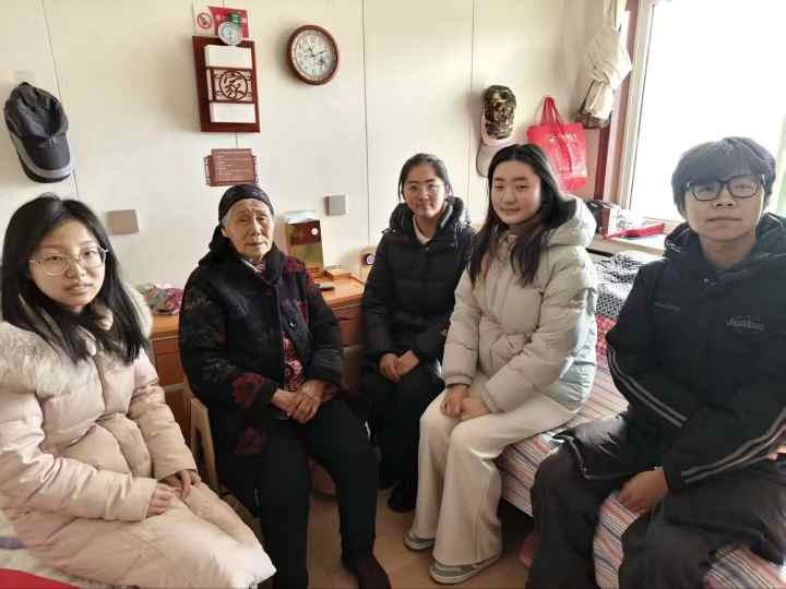 ͼΪʵ���ų�Ա������������