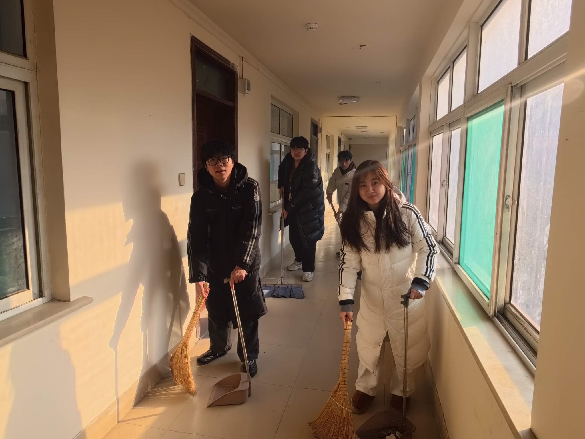 ͼΪʵ���ų�ԱΪ���˴�ɨ��������