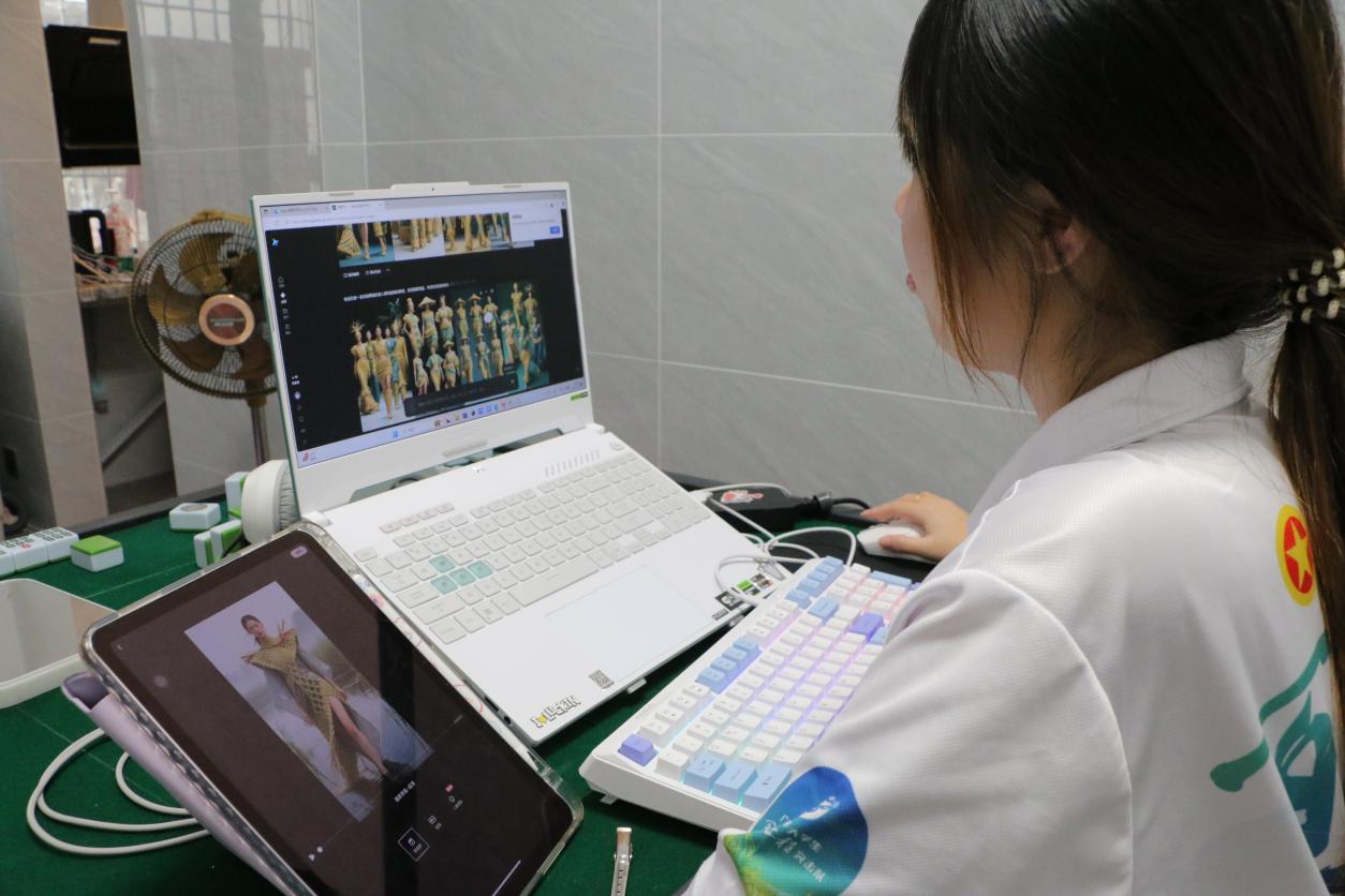 տ��ѧ�ӡ������硱��������ţ�֯�ͻ���