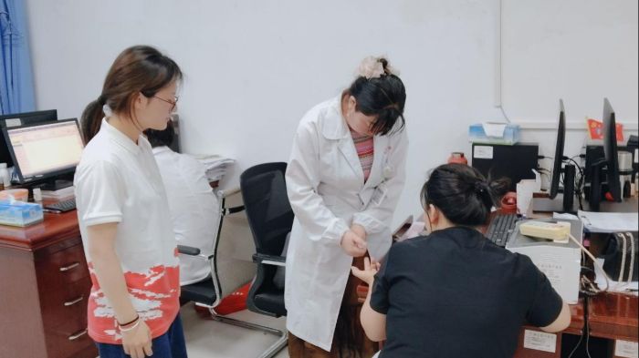 ����ľ��ѧʳƷ��ѧ�빤��ѧԺ����͡��⣬��滤����ʵ���ſ�չ���������ߺ�ʮ�ּ�����